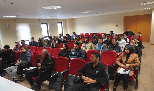 Afyonkarahisar'da antrenörlerle değerlendirme toplantısı düzenledi