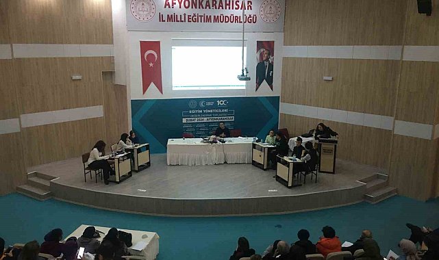 Afyonkarahisar'da münazara müsabakası düzenlendi