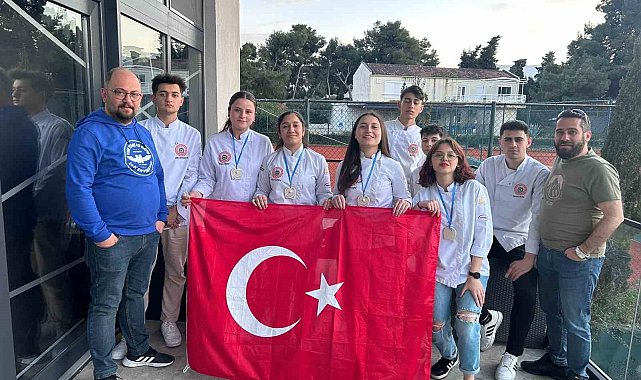 Afyonkarahisar'daki o lise madalyaları topladı