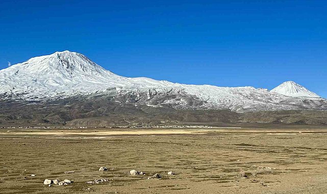 Ağrı Dağı ihtişamıyla göz kamaştırıyor