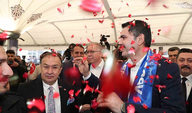 AK Parti İBB Başkan Adayı Murat Kurum: "Kastamonu'muzun selden zarar gören bir ilçelerini 1 yılda inşa ettik"