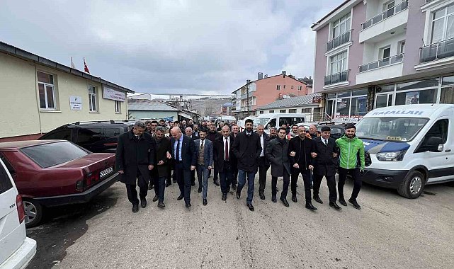 AK Parti Sarıkamış Belediye Başkan Adayı Çetinkaya'dan ev ve esnaf ziyareti