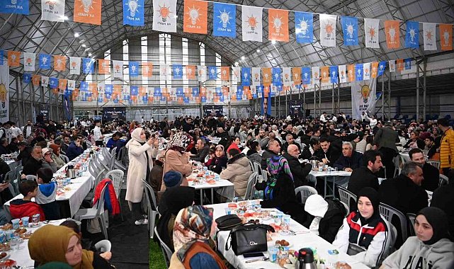 AK Parti Tuzla'da teşkilat iftarında buluştu