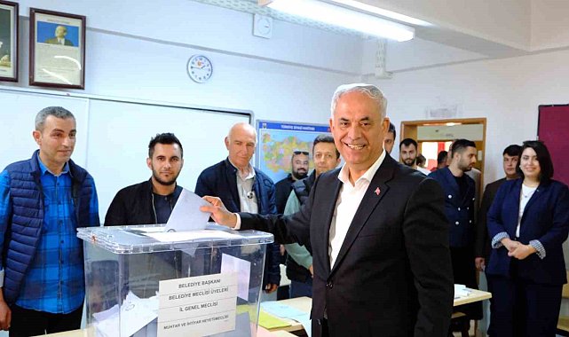 AK Parti'nin adayı Yaman oyunu kullandı