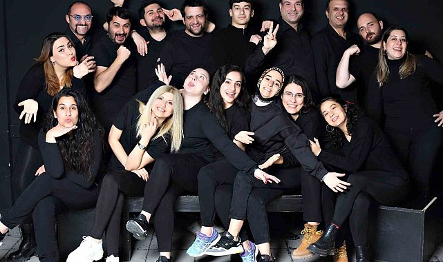 AKM Yetişkin Tiyatro Ekibi, 'Bende anahtar vardı' oyunuyla sahnede