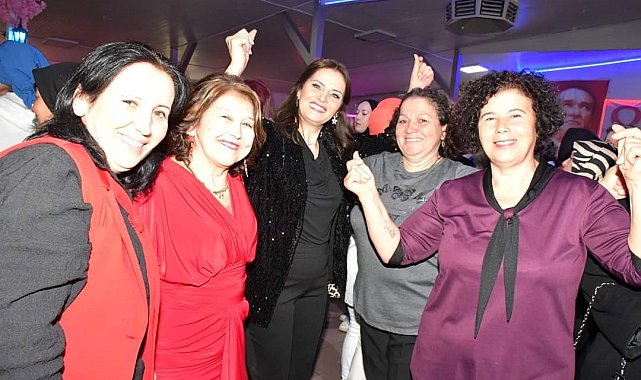 Alaplılı kadınlar doyasıya eğlendi