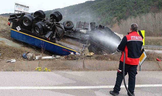 Amasya'da akaryakıt tankeri devrildi: 1 yaralı