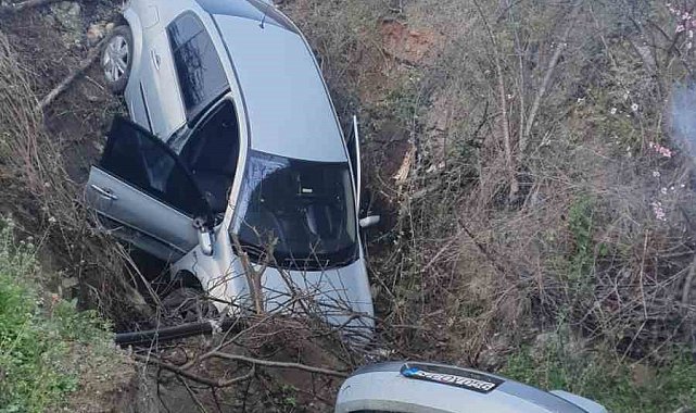 Amasya&#039;da otomobil şarampole uçtu, sürücüsü alkollü çıktı
