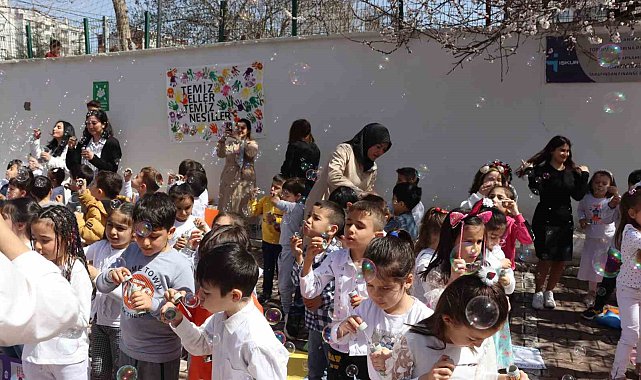 Anaokulu öğrencilerinden renkli etkinlik: Hijyene dikkat çektiler