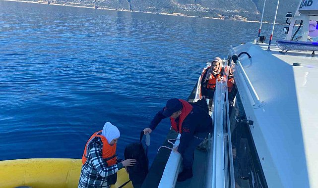 Antalya'da 13 düzensiz göçmen yakalandı
