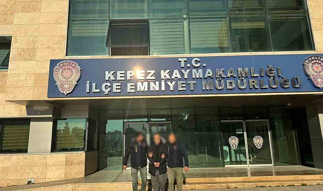 Antalya'da aranan 2 hükümlü yakalandı