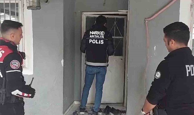 Antalya'da uyuşturucu operasyonu: 17 tutuklama