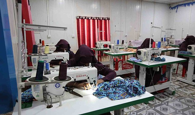 Arakanlı Müslümanlar TDV'nin meslek atölyeleriyle hayata tutunuyor
