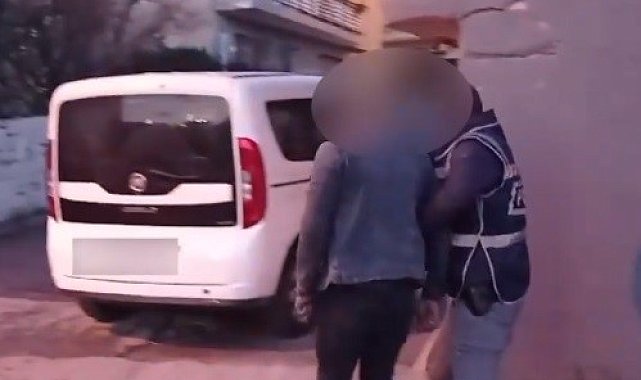 Aranan şüphelilere yönelik İzmir'de 138 adrese baskın, 266 gözaltı