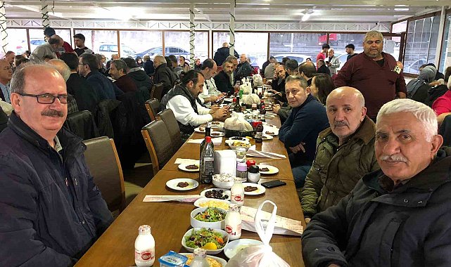 Arifiye mezunları geleneksel iftar yemeğinde bir araya geldi.