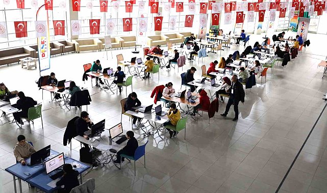 Artvin&#039;de öğrenciler Deneyap Teknoloji Atölyeleri e-sınavlarında ter döktü