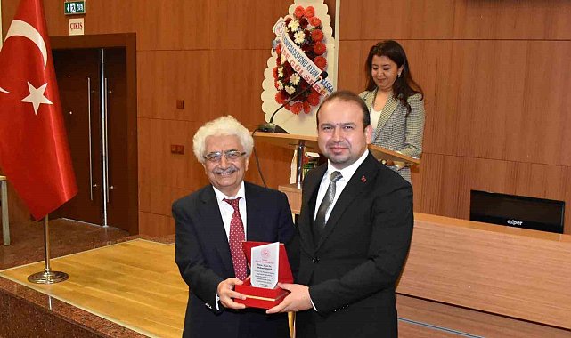 Aydın'da emekli olmuş doktor ve sağlık çalışanları unutulmadı