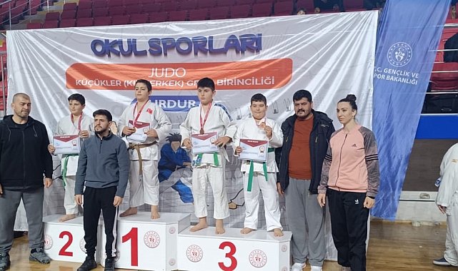 Aydınlı genç judocular grup birinciliği müsabakalarında derece ile döndü