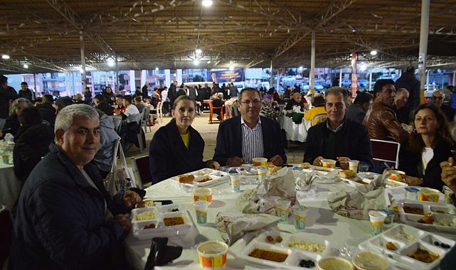Ayvalık Belediyesi'nden 5 bin kişilik iftar