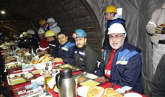 Bakan Işıkhan, Kütahya'da maden işçileriyle iftar yaptı
