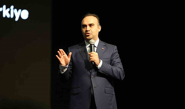 Bakan Kacır: "İHA denince akla İhlas Haber Ajansı geliyordu"