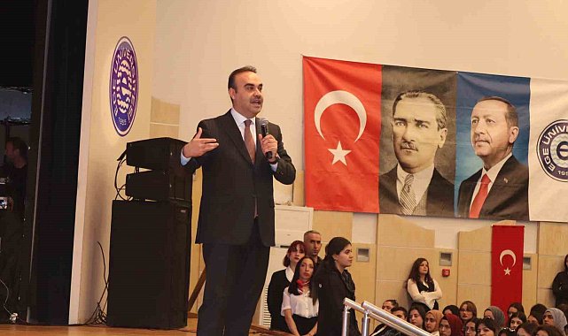 Bakan Kacır: "Önümüzdeki 3-4 ay içerisinde TÜRKSAT 6A'yı uzaya göndereceğiz"