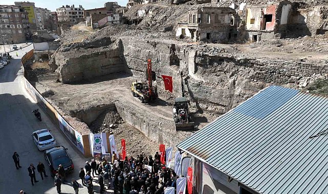 Bakan Özhaseki: "Kale Projesi, Niğde'nin turizmden istifade etmesini sağlayacak"