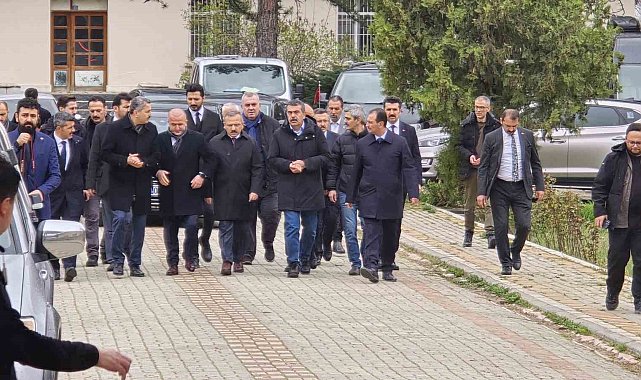 Bakan Tekin acı haberi Tokat&#039;ta aldı, programlarını yarıda kesip Ankara&#039;ya döndü