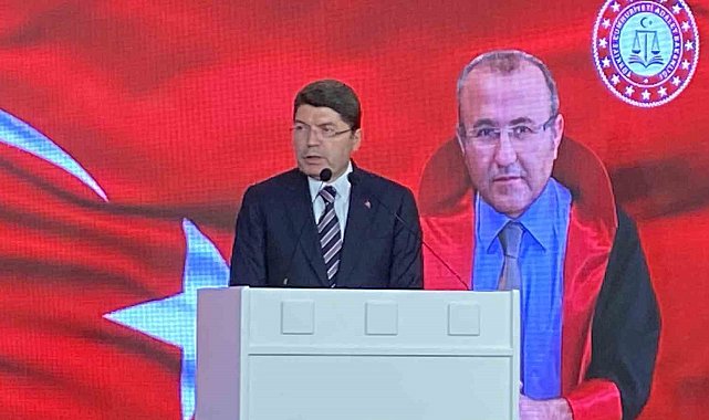 Bakan Tunç: &quot;Mehmet Selim Kiraz&#039;a sıkılan kurşun Türkiye&#039;ye sıkılan kurşundu, adalete, hukuka sıkılan kurşundu&quot;