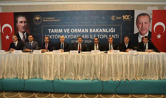 Bakan Yumaklı'dan 'su' mesajı: "Su fakiri olabiliriz"