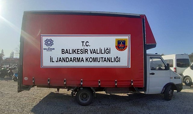 Balıkesir'de 38 düzensiz göçmen ve 1 organizatör yakalandı