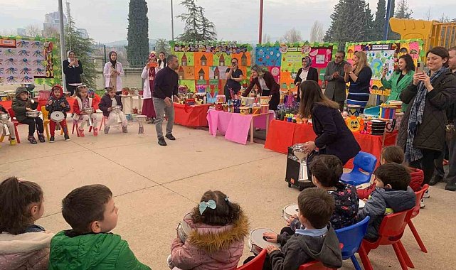 Balıkesirli Miniklerden 'Hayatın Ritmini Geri Dönüşümle Yakala' Sergisi
