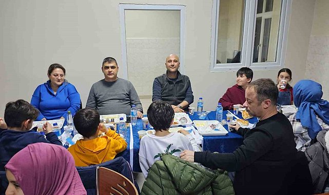 Bandırma Koyunculuk Araştırma Müdürlüğü'nde geleneksel iftar yemeği