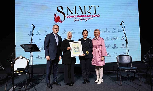 Başakşehir Belediye Başkanı Kartoğlu: "Her başarılı erkeğin arkasında bir kadın vardır"