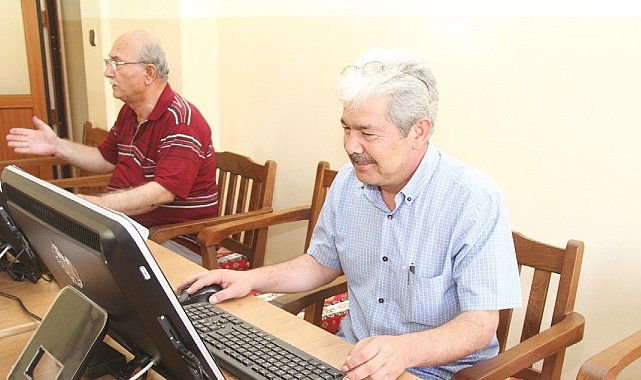 Başer'den emeklilere özel 'Sosyal Yaşam Aktivite Merkezleri' projesi