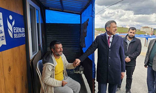 Başkan adayı Hakan Toydaş konteyner kentte vatandaşlarla biraraya geldi