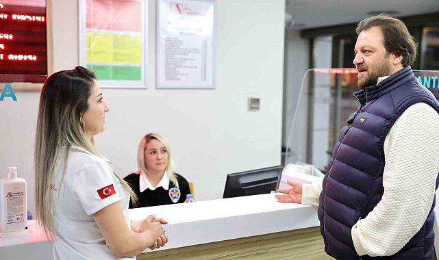 Başkan adayı Yazıcı gece çalışanları ziyaret etti
