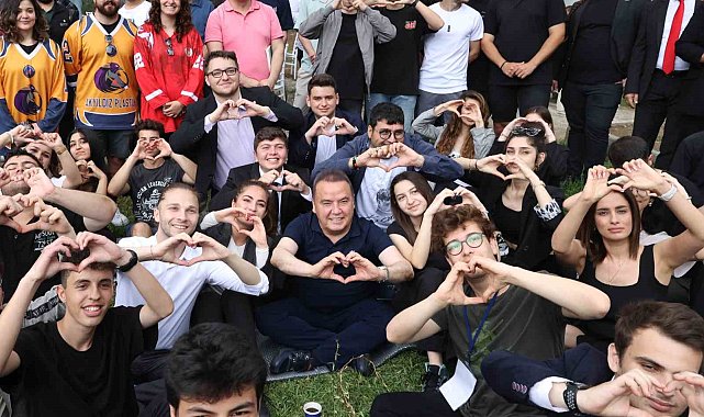 Başkan Böcek: "Halkçı projeler sürecek"