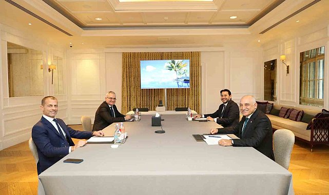 Başkan Büyükekşi, UEFA Başkanı Ceferin ile bir araya geldi