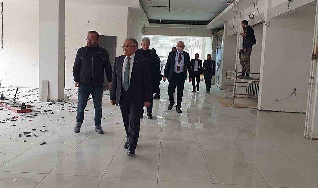 Başkan Büyükkılıç ERÜ Hastanesi yenileme çalışmalarını inceledi