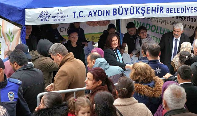 Başkan Çerçioğlu Buharkent'te vatandaşlara binlerce fide dağıttı