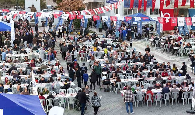 Başkan Çerçioğlu, Çeştepe&#039;de vatandaşlarla iftarda buluştu
