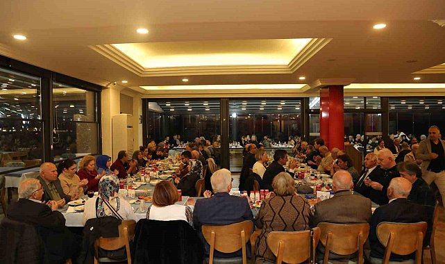 Başkan Deveciler şehit ve gazi ailelerine iftar verdi