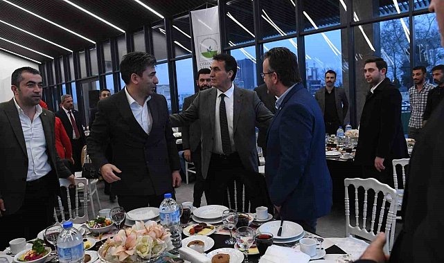 Başkan Dündar'ın MHP teşkilatıyla iftar yemeğinde buluştu