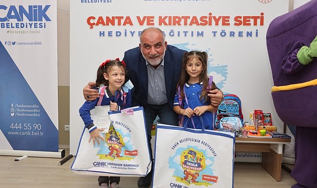 Başkan Sandıkçı: "Eğitim hayatının her aşamasında öğrencilerimizin yanındayız"