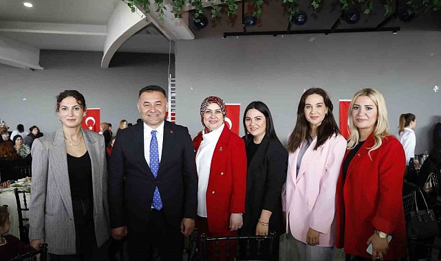 Başkan Yücel: "Hizmet yolunda kadınlarımızla el ele vereceğiz"