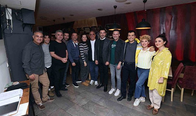 Beşiktaş Belediye Başkanı Rıza Akpolat'tan, komedi programına ziyaret