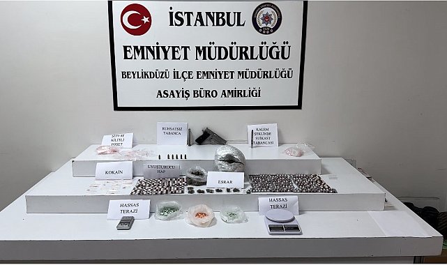 Beylikdüzü'nde uyuşturucu satıcısının evinden kalem şeklinde suikast silahı çıktı