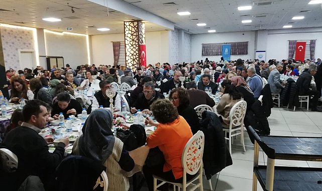 Bilecikliler iftar yemeğinde bir araya geldi