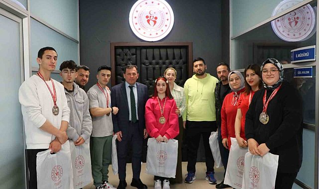 Bilek güreşinde Kayseri'ye 10 madalya